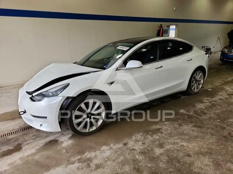 2020 Tesla Model 3 фото