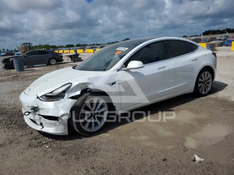 2020 Tesla Model 3 фото