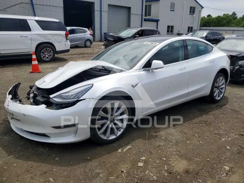 2020 Tesla Model 3 фото