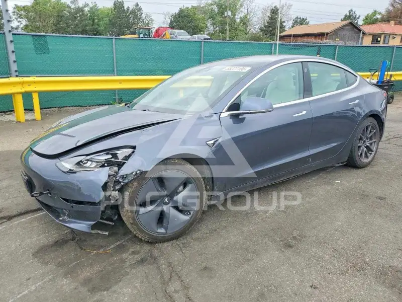 2020 Tesla Model 3 фото