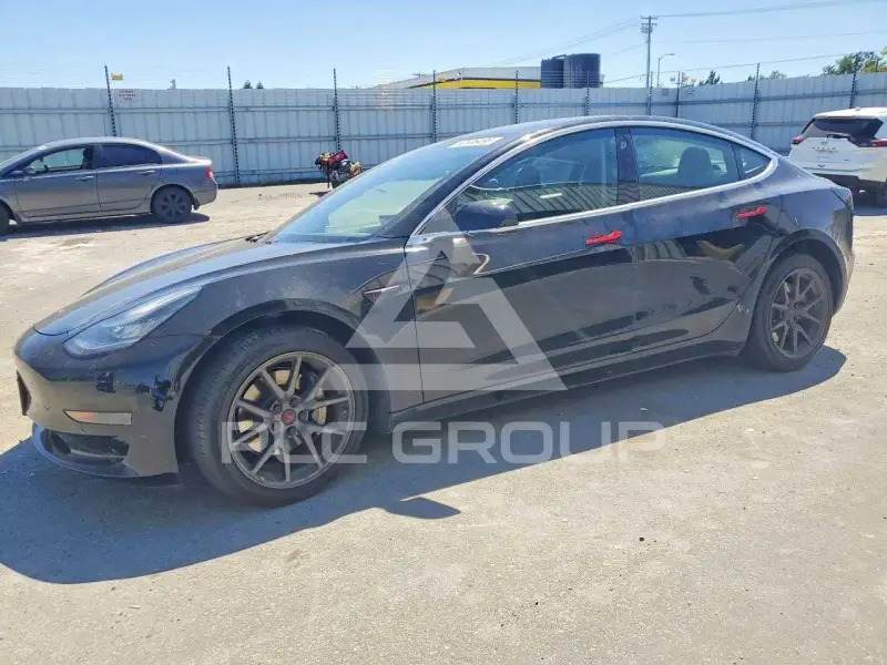 2020 Tesla Model 3 фото