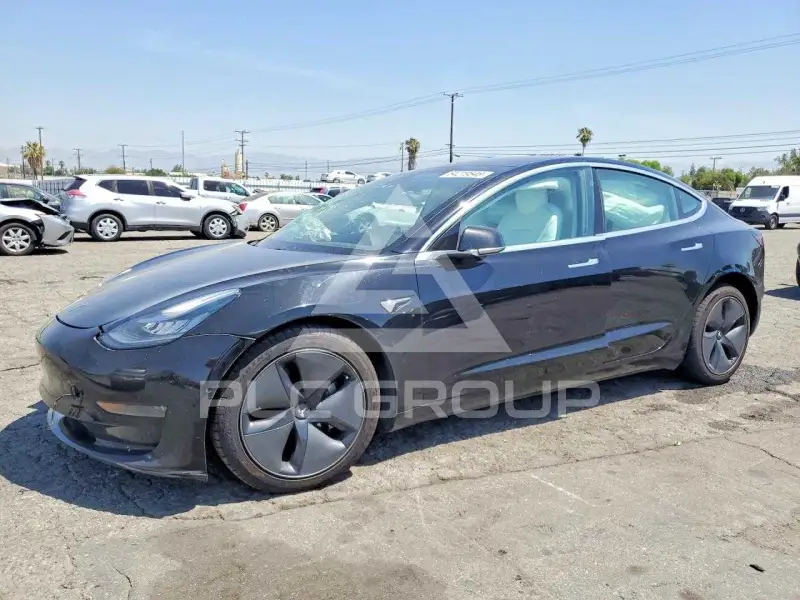 2020 Tesla Model 3 фото