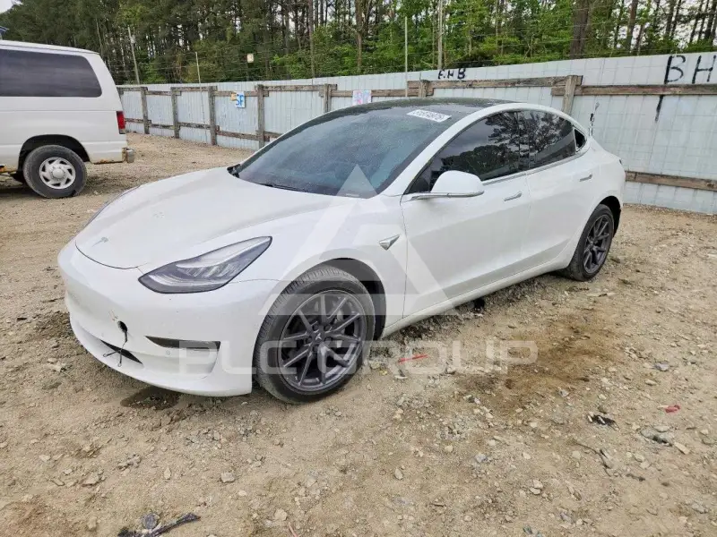 2020 Tesla Model 3 фото