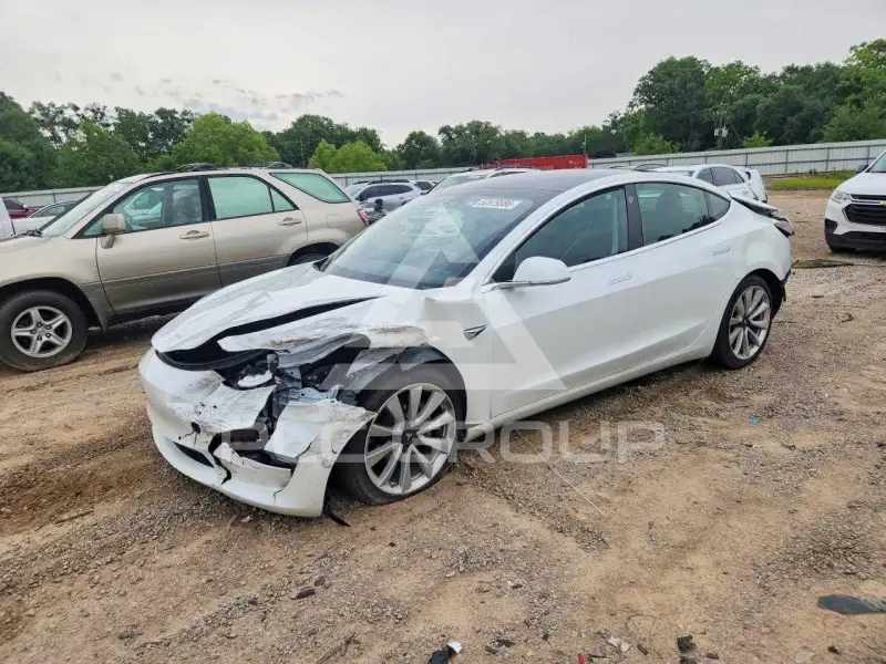 2020 Tesla Model 3 фото
