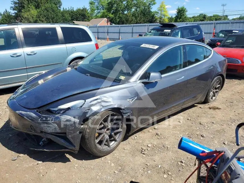 2020 Tesla Model 3 фото
