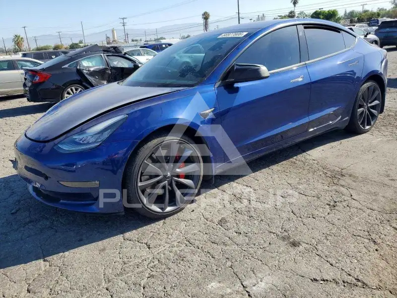 2020 Tesla Model 3 фото