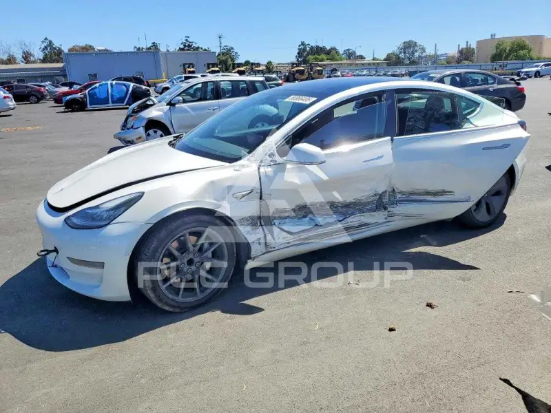 2020 Tesla Model 3 фото