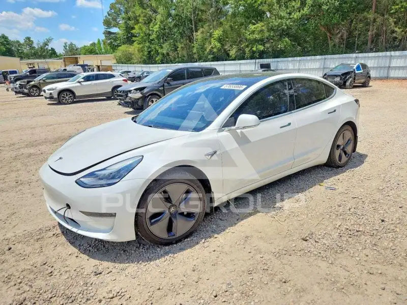 2020 Tesla Model 3 фото