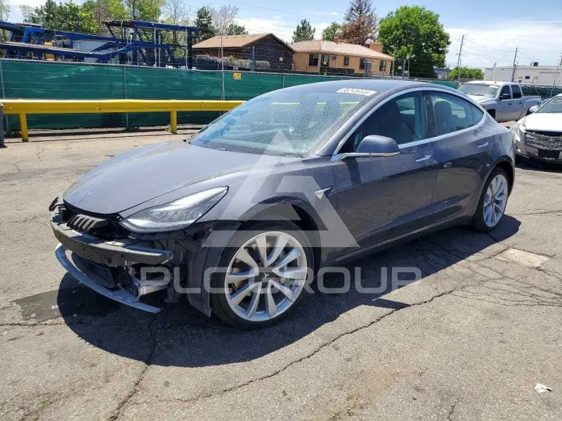 2020 Tesla Model 3 фото