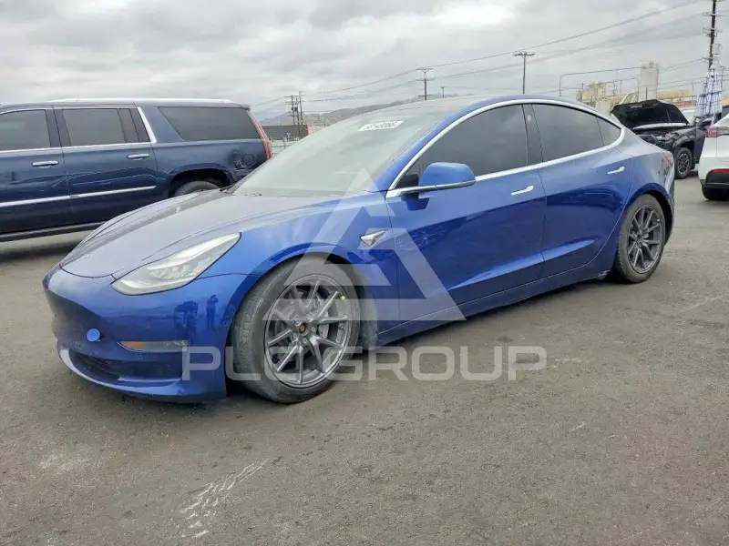 2020 Tesla Model 3 фото