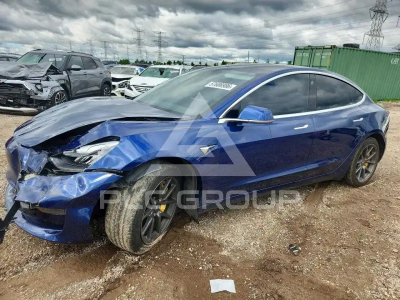 2020 Tesla Model 3 фото