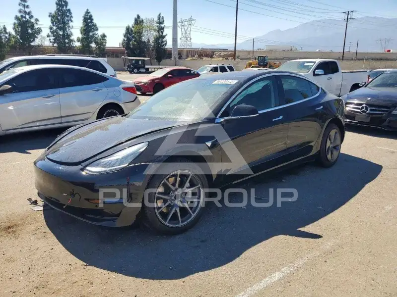 2020 Tesla Model 3 фото