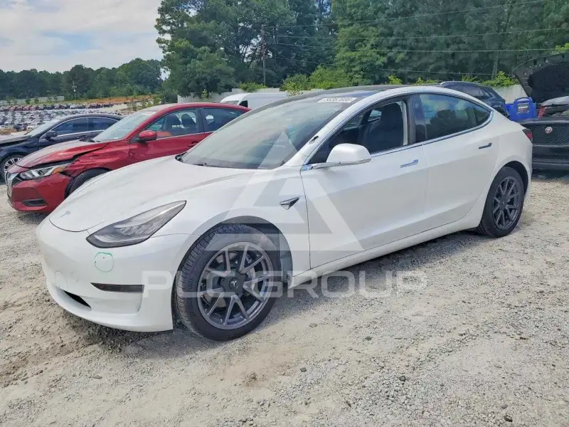 2020 Tesla Model 3 photo