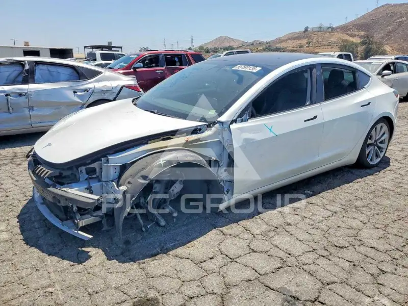 2020 Tesla Model 3 фото