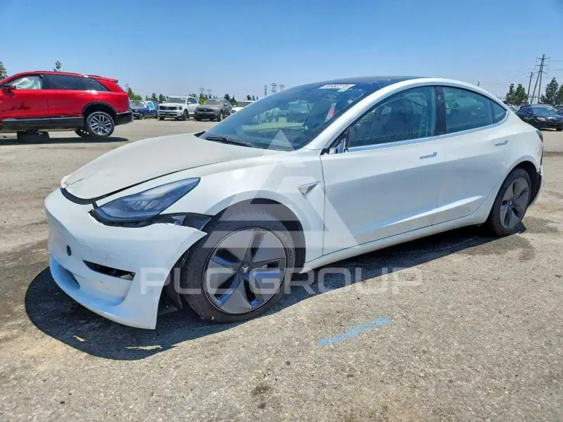 2020 Tesla Model 3 фото