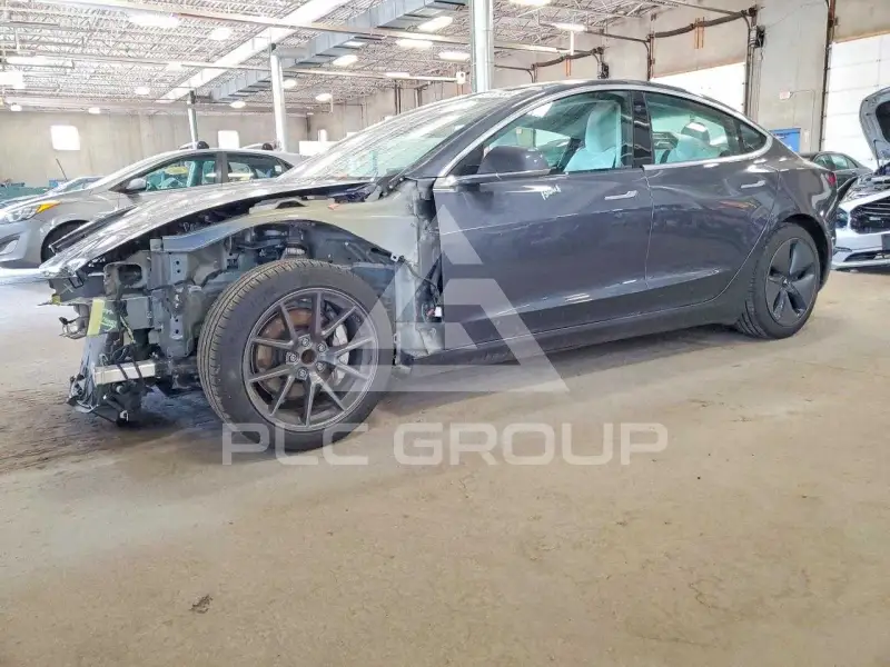 2020 Tesla Model 3 фото