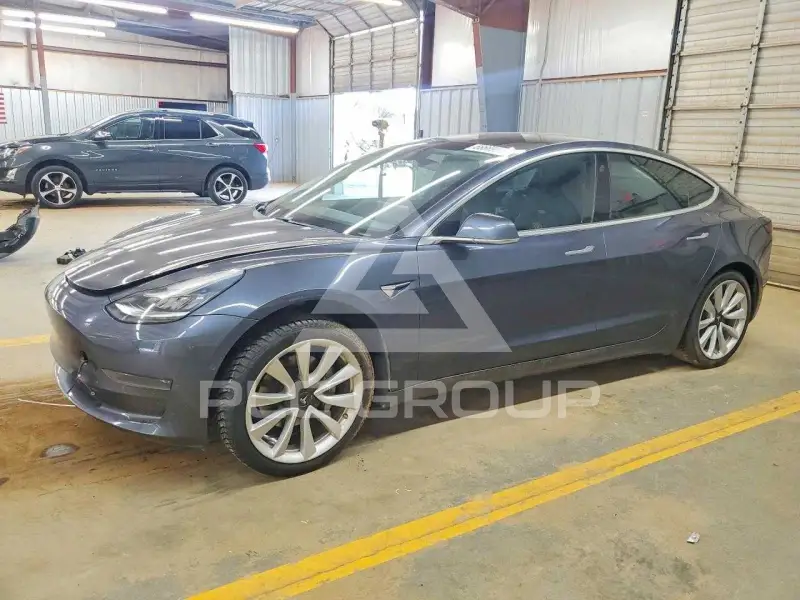 2020 Tesla Model 3 фото
