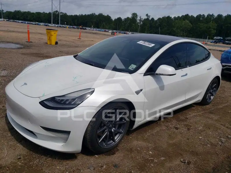 2020 Tesla Model 3 фото