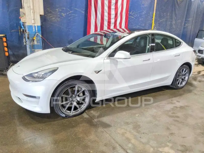 2020 Tesla Model 3 photo