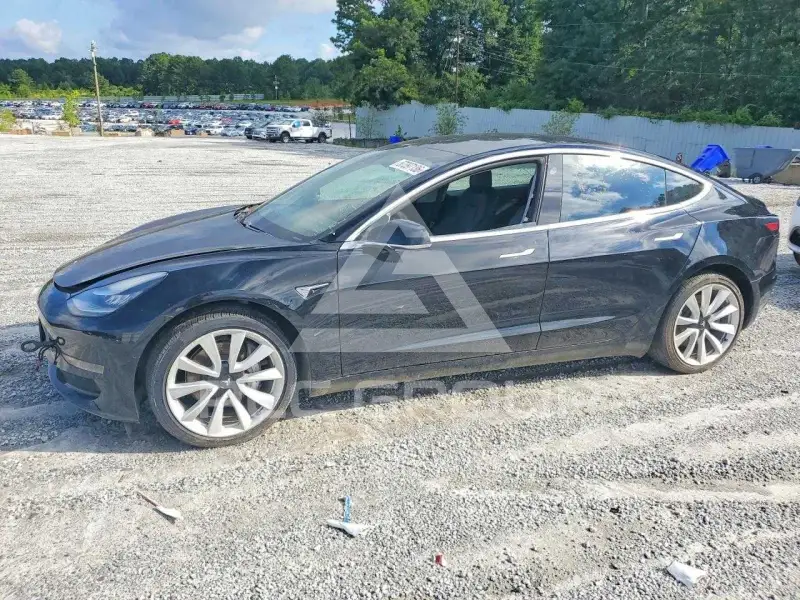 2020 Tesla Model 3 фото