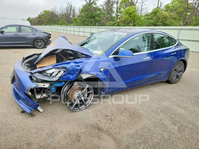 2020 Tesla Model 3 фото