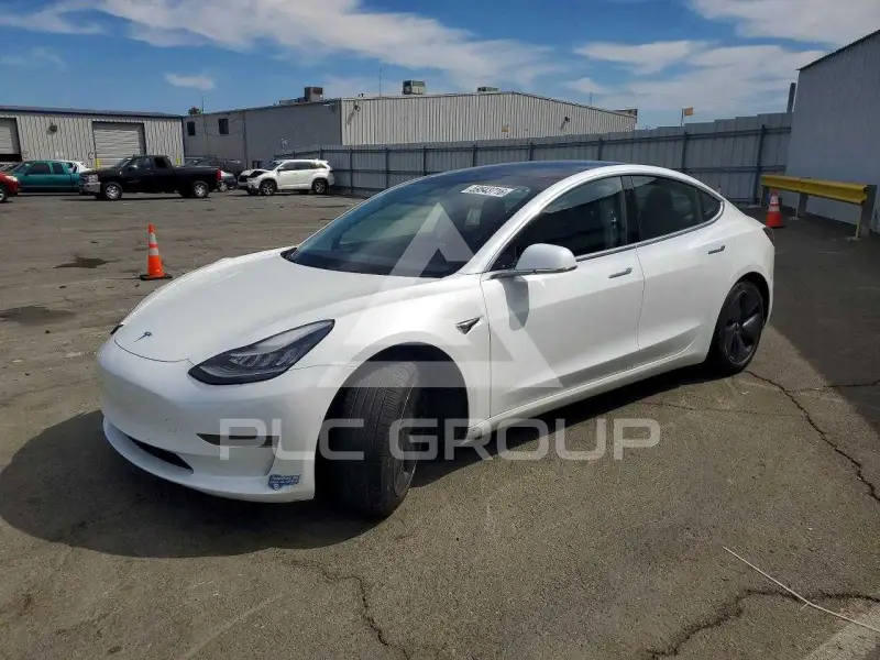 2020 Tesla Model 3 фото