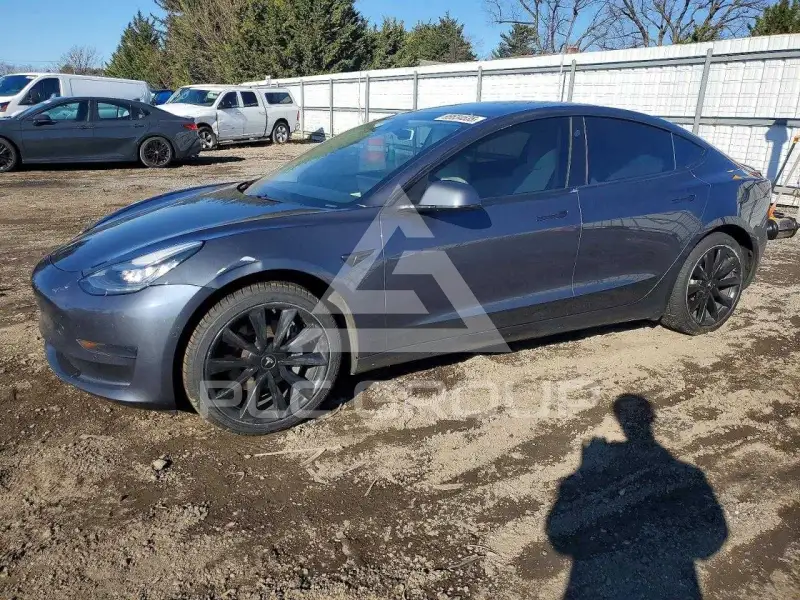 2020 Tesla Model 3 фото
