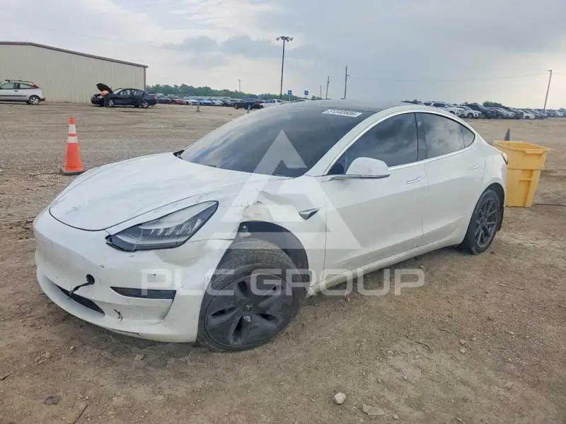 2020 Tesla Model 3 фото