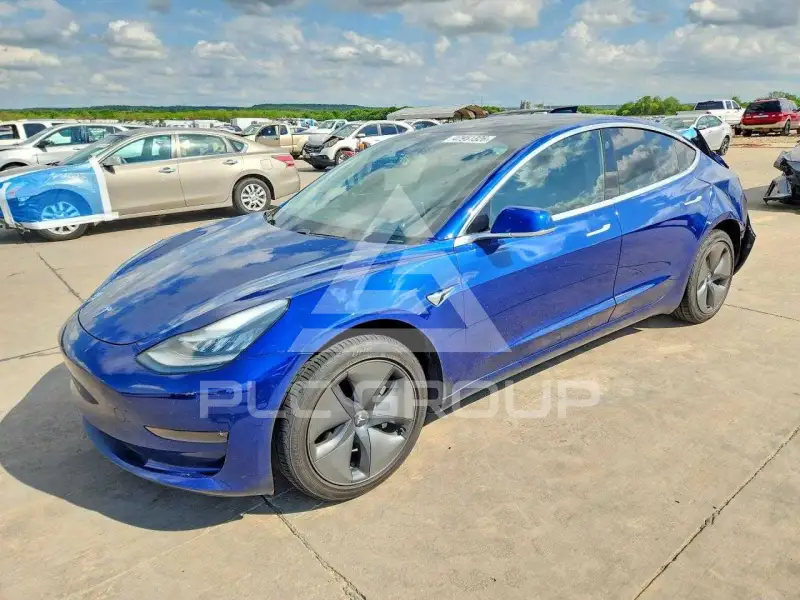 2020 Tesla Model 3 фото