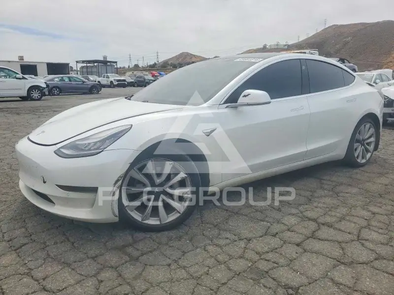 2020 Tesla Model 3 photo