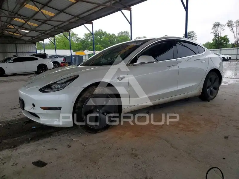 2020 Tesla Model 3 фото
