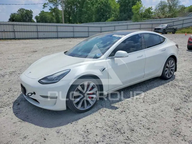 2020 Tesla Model 3 photo