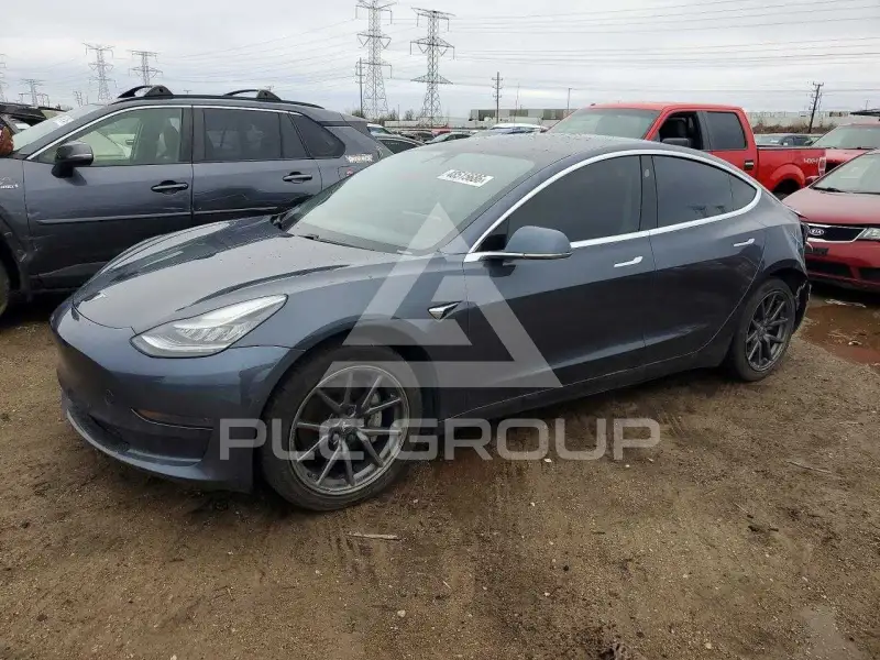 2020 Tesla Model 3 фото