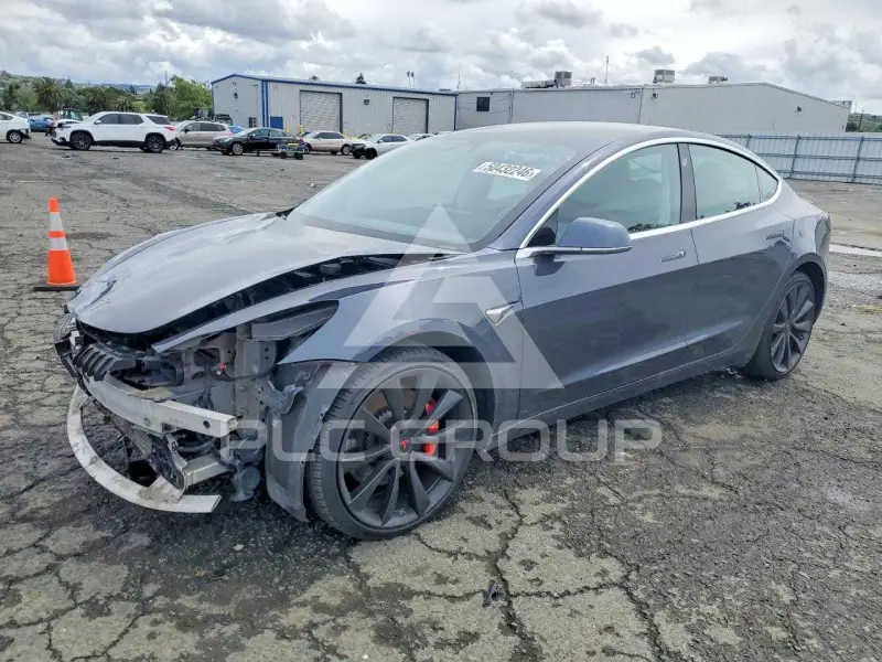 2020 Tesla Model 3 фото