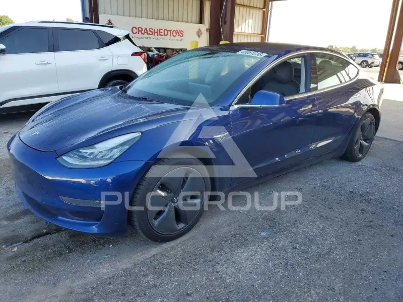 2020 Tesla Model 3 фото