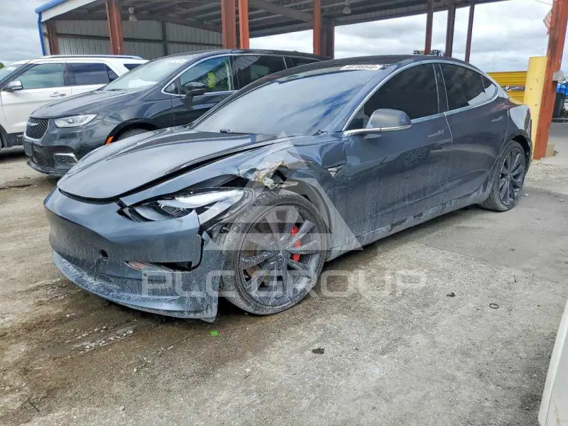 2020 Tesla Model 3 фото