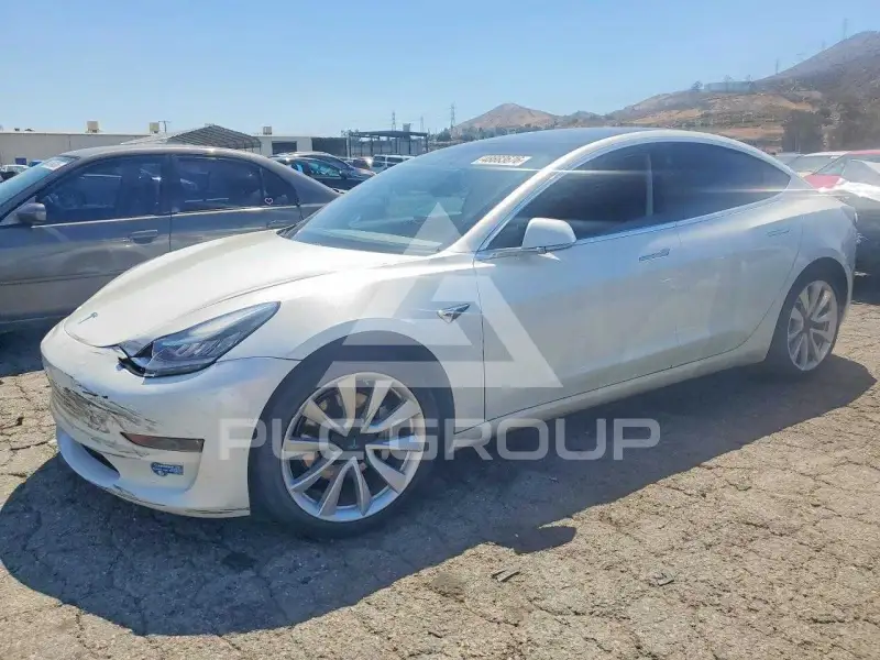 2020 Tesla Model 3 фото