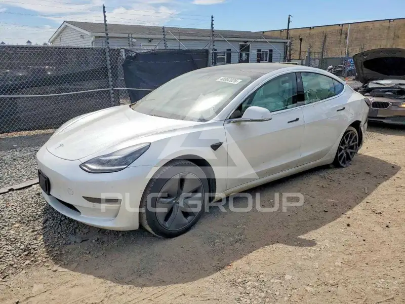 2020 Tesla Model 3 фото