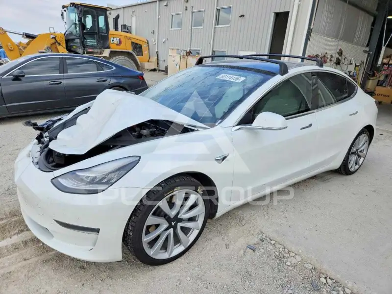 2020 Tesla Model 3 фото
