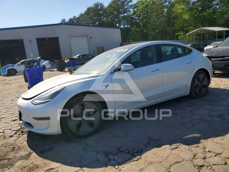 2020 Tesla Model 3 фото