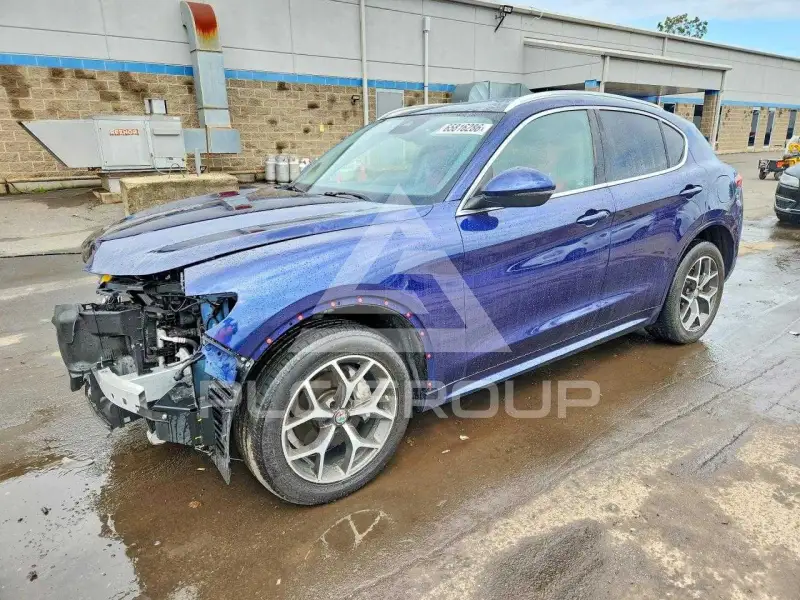 2020 Alfa Romeo Stelvio photo