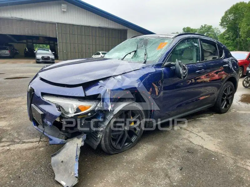 2020 Alfa Romeo Stelvio photo