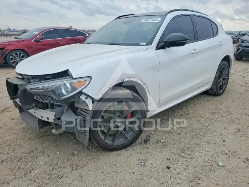 2020 Alfa Romeo Stelvio фото