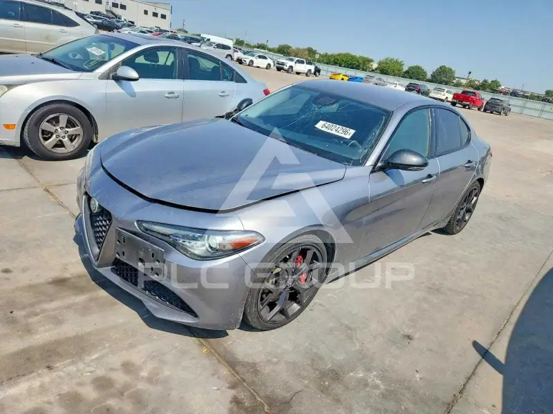 2020 Alfa Romeo Giulia photo