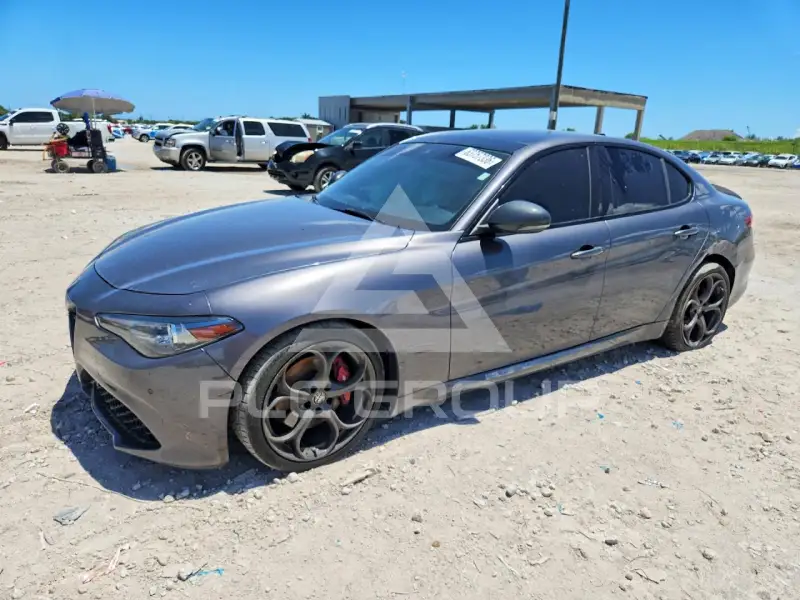 2020 Alfa Romeo Giulia photo