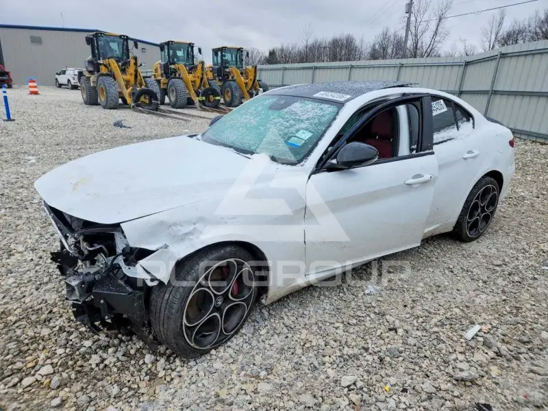 2020 Alfa Romeo Giulia фото