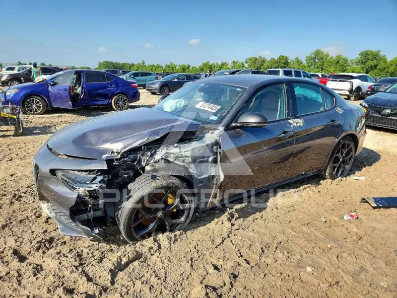 2020 Alfa Romeo Giulia фото