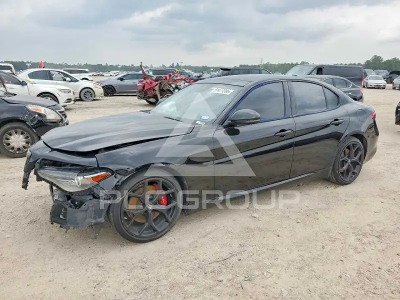 2020 Alfa Romeo Giulia фото
