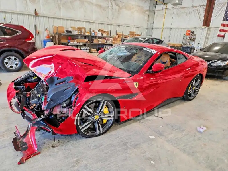 2020 Ferrari  фото