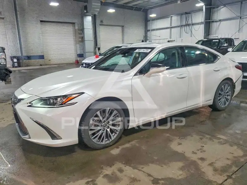 2020 Lexus ES300 фото